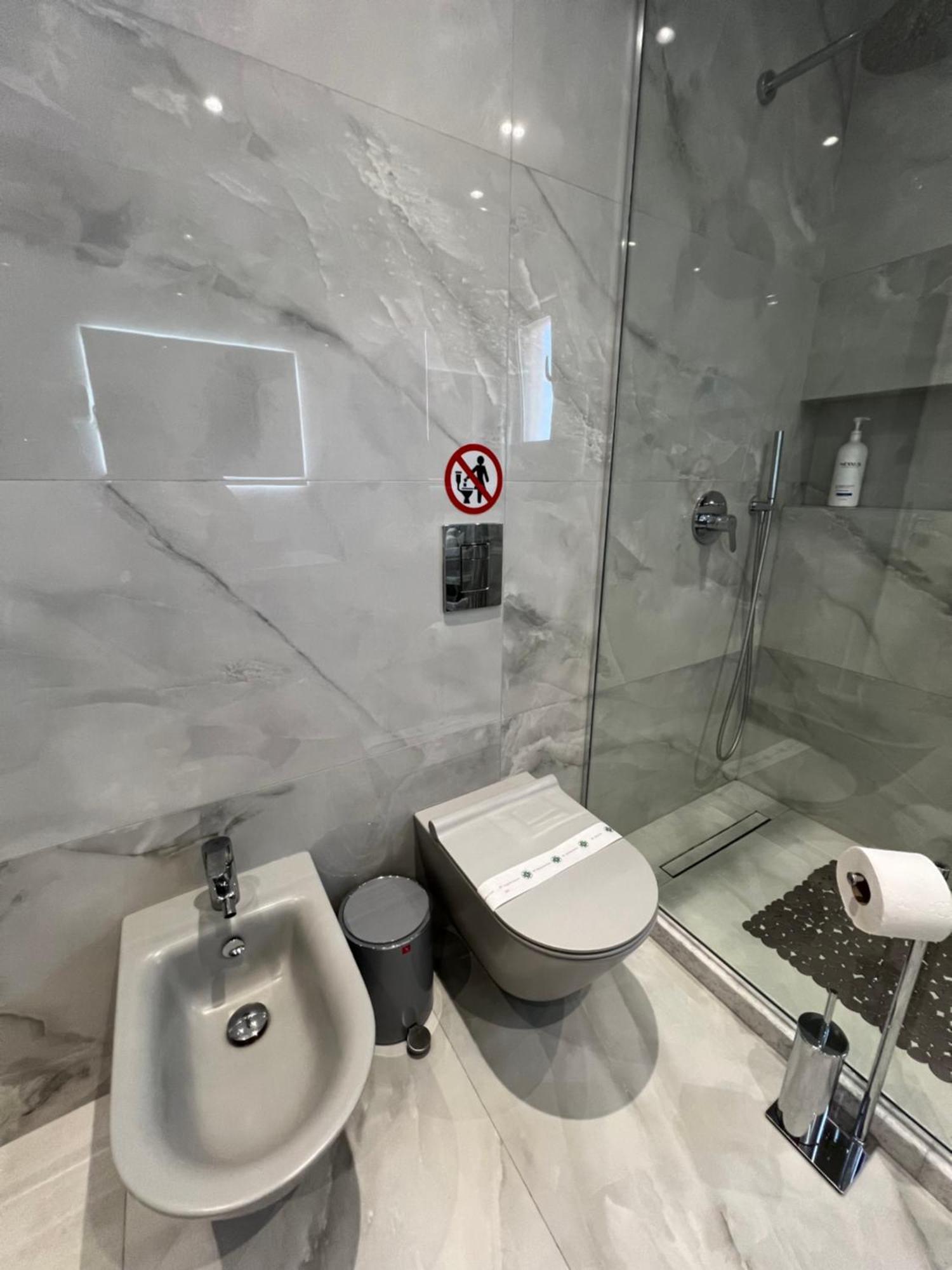 Center View Luxury Apartment Tiran Dış mekan fotoğraf