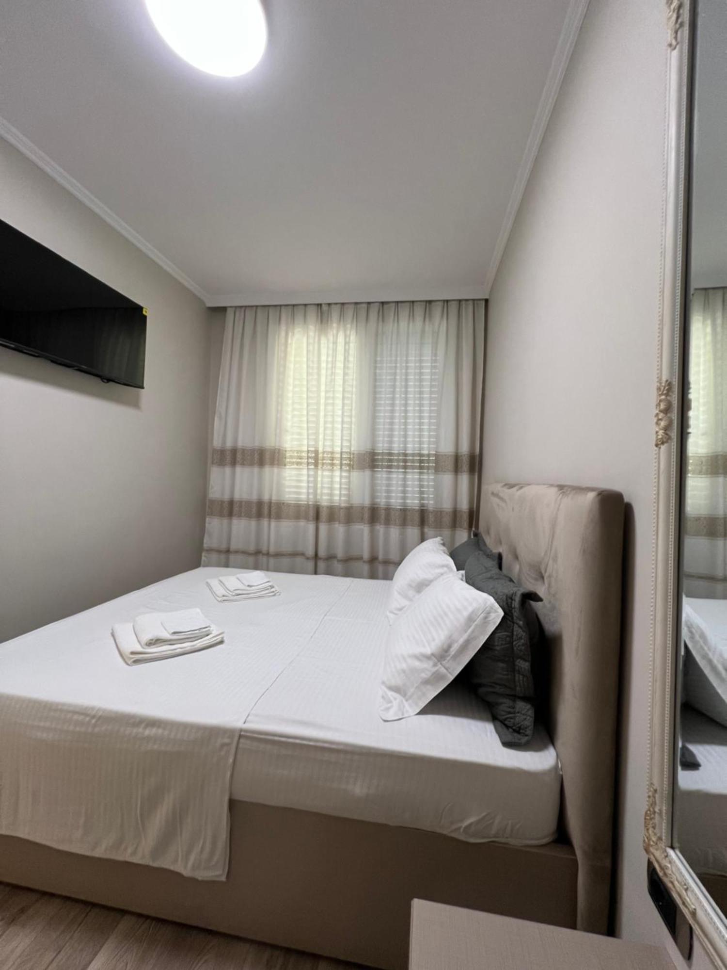 Center View Luxury Apartment Tiran Dış mekan fotoğraf