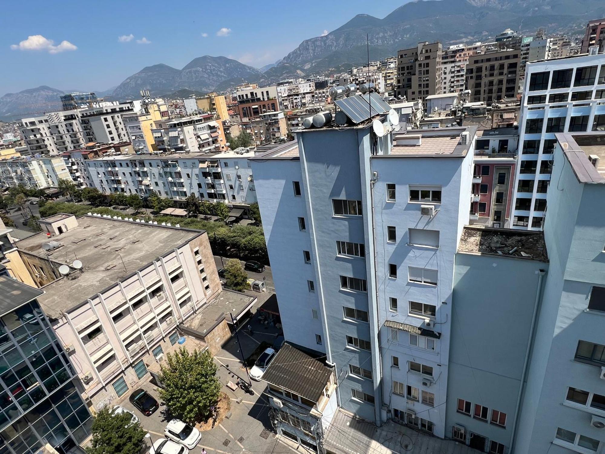 Center View Luxury Apartment Tiran Dış mekan fotoğraf